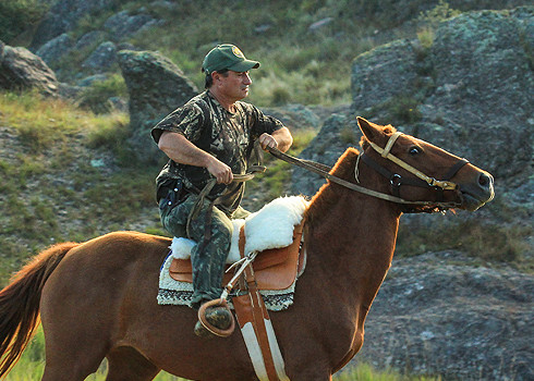horseback hunting Argentina